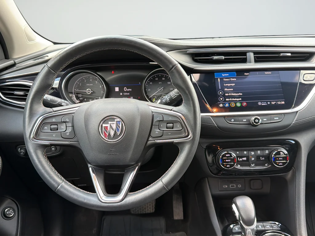 Used 2023 Red Buick Essence image 11