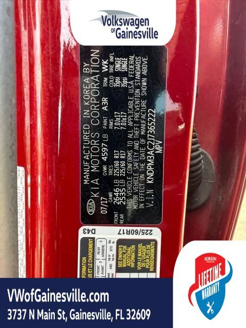Used 2018 Hyper Red Kia LX image 30