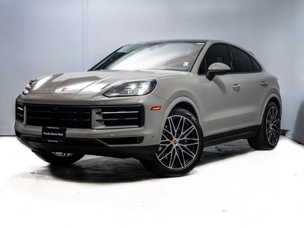 2025 Porsche Cayenne -'s photo