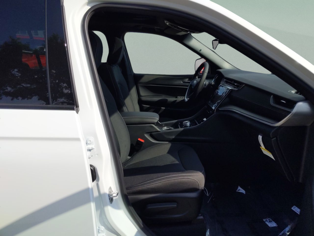 2025 Jeep Grand Cherokee L Laredo - Photo 32