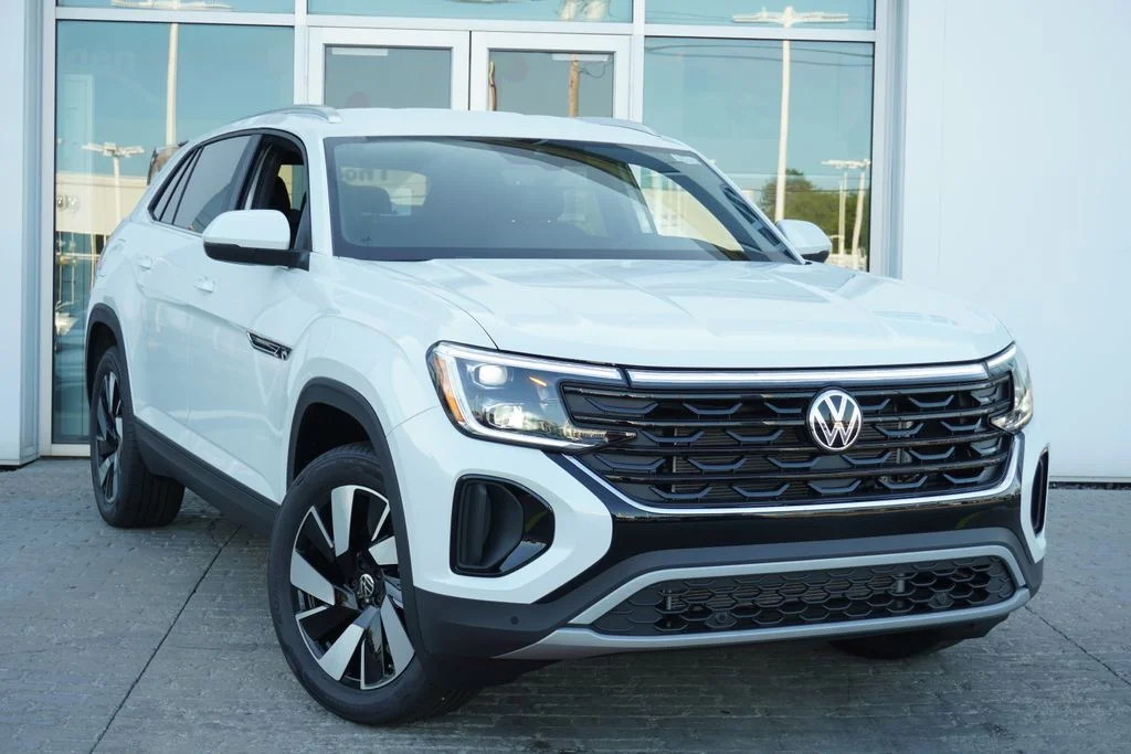 New 2026 White/off-white Volkswagen 2.0T SE w/Technology image 5