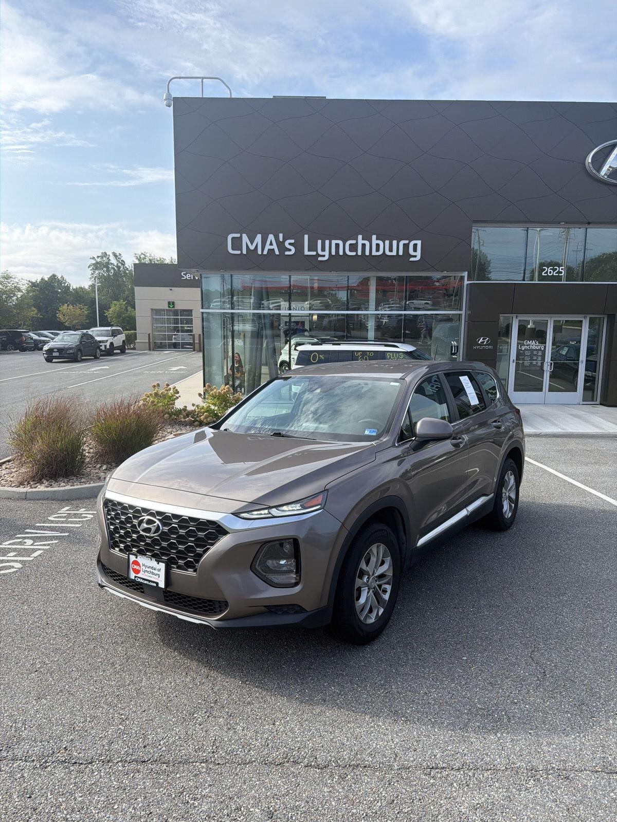 Used 2019 Earthy Bronze Hyundai SE image 2