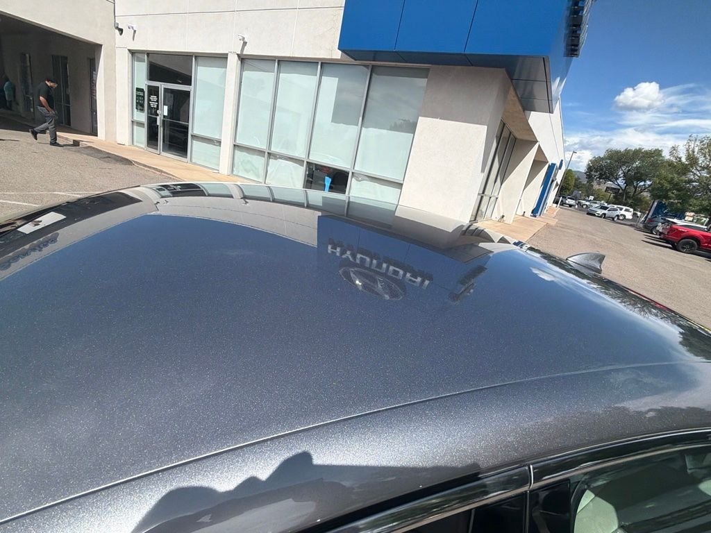 Used 2022 Silver Genesis 2.5T image 10