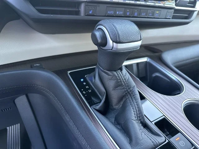 2021 Toyota Sienna XLE - Photo 20