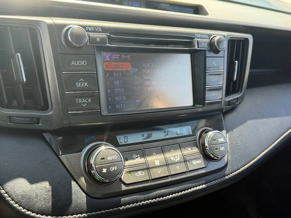 Used 2013 Gray Toyota XLE image 21