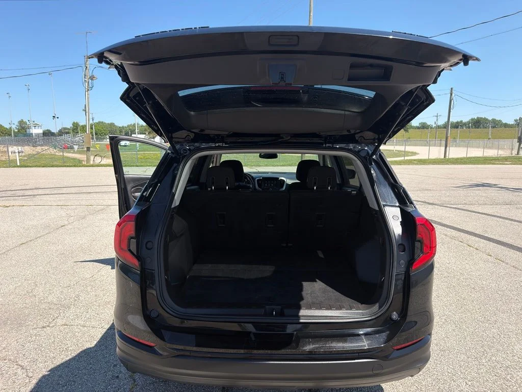 Used 2020 Black GMC SLE image 18