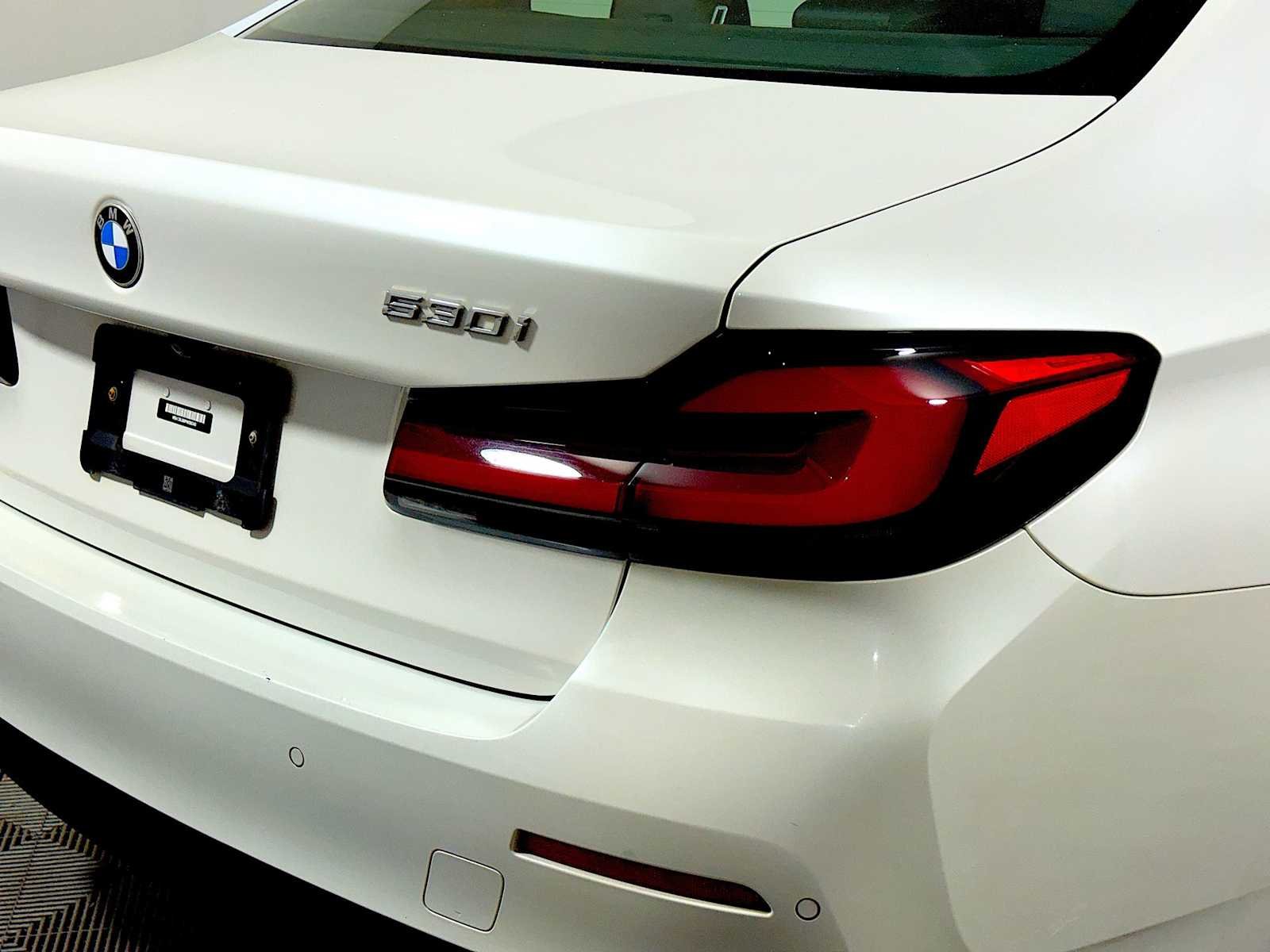 Used 2023 Mineral White Metallic BMW 530i xDrive image 28