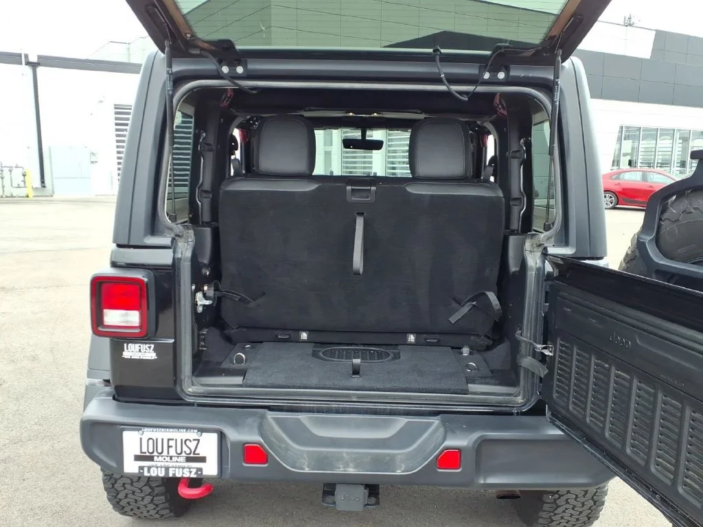 Used 2019 Black Jeep Rubicon image 6