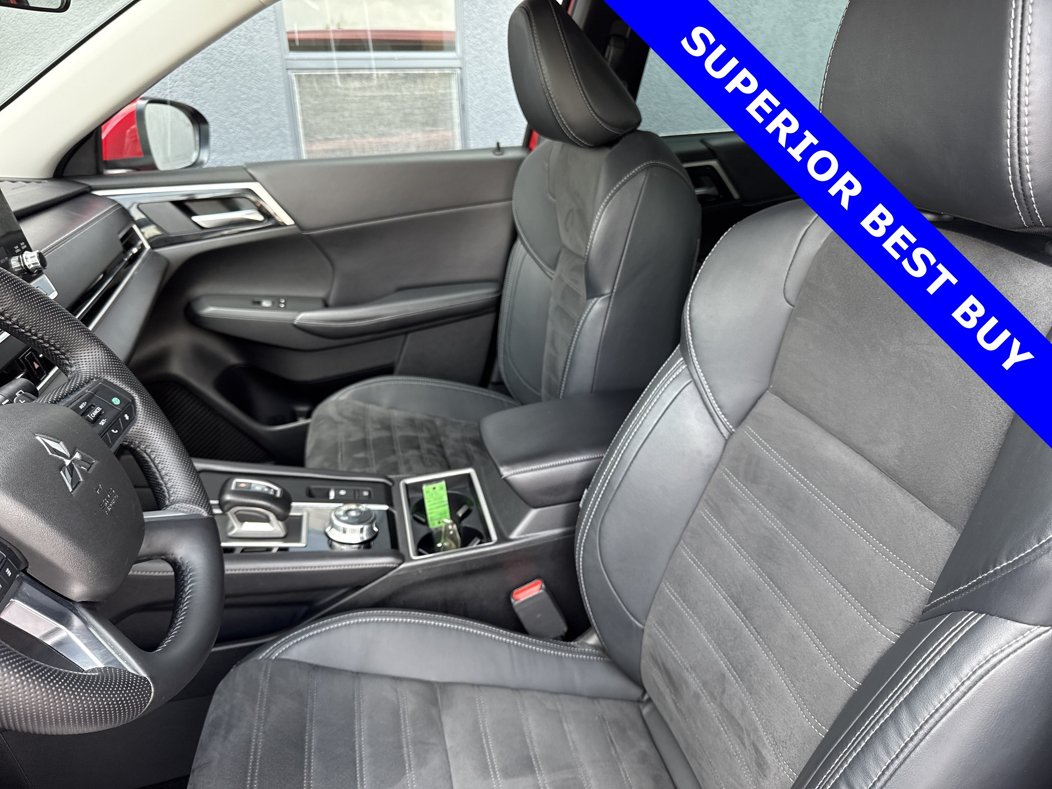 Used 2023 Red Diamond Mitsubishi SE image 5