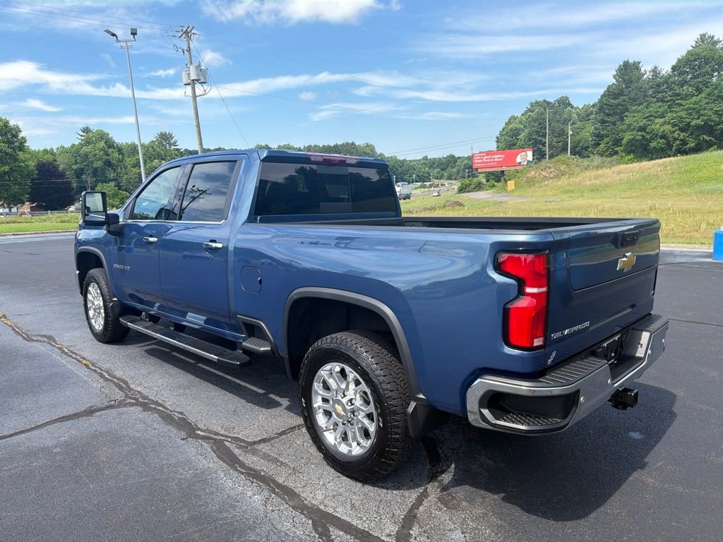 Used 2025 Lakeshore Blue Metallic Chevrolet LTZ image 7