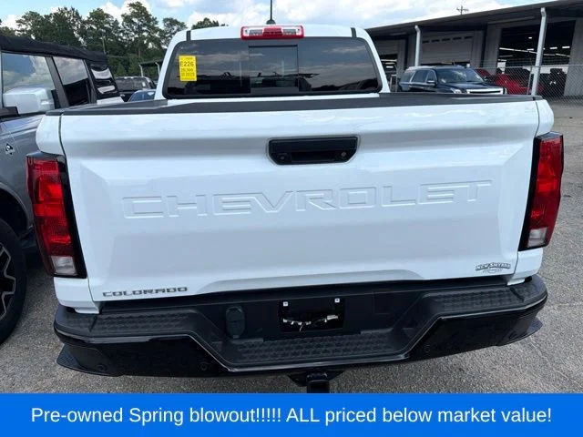 Used 2025 White Chevrolet Trail Boss image 7