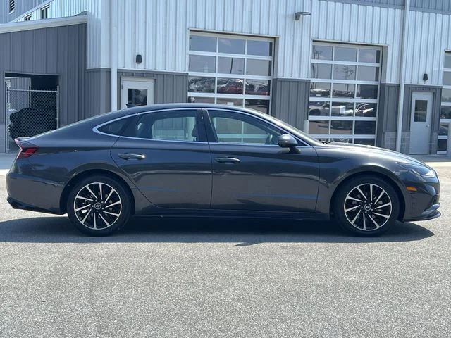 Used 2021 Gray Hyundai Limited image 14