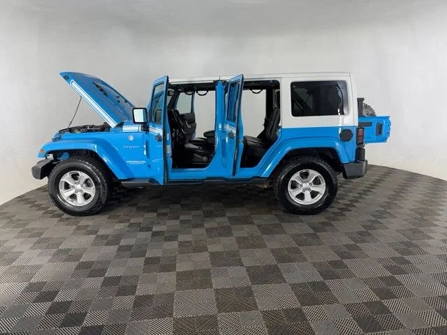 Used 2017 Blue Jeep Unlimited Sahara image 11