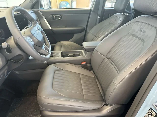 New 2027 Frost Blue / Black Roof Kia X-Line S image 15
