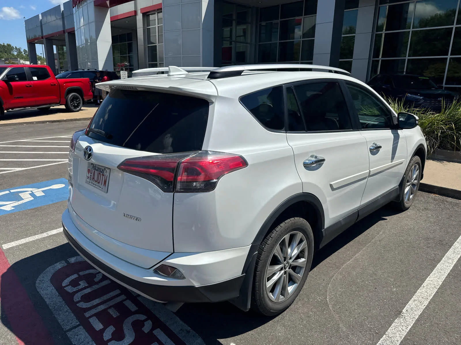 Used 2017 Blizzard Pearl Toyota Platinum image 4