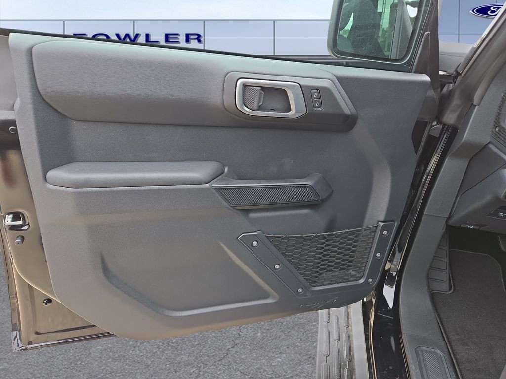 New 2026 Shadow Black Ford Outer Banks® image 15