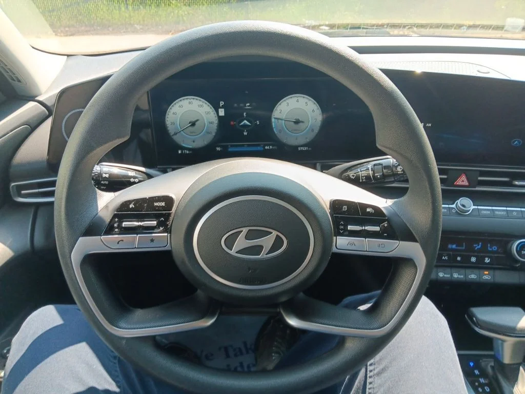 Used 2024 Intense Blue Hyundai SEL image 17
