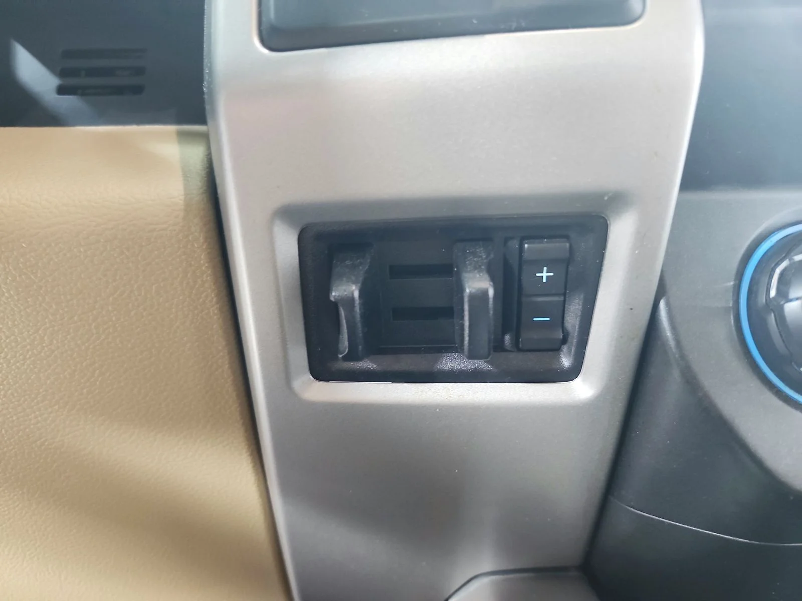 Used 2021 Red Ford Lariat image 30