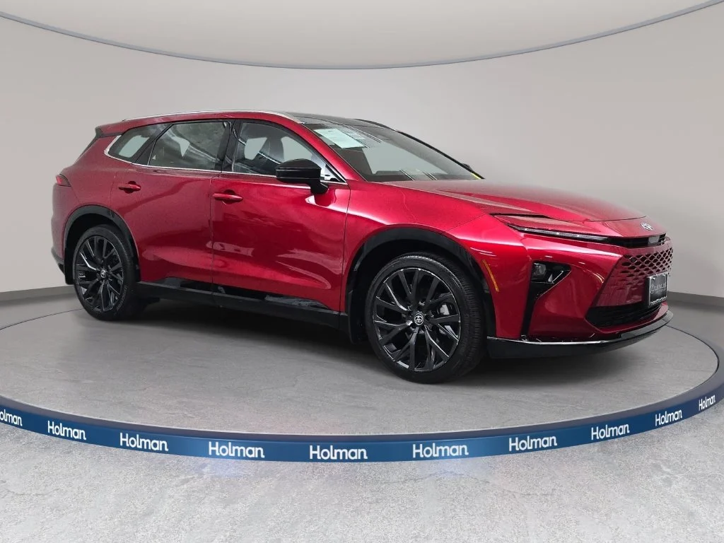 Used 2025 Red Toyota Limited image 4