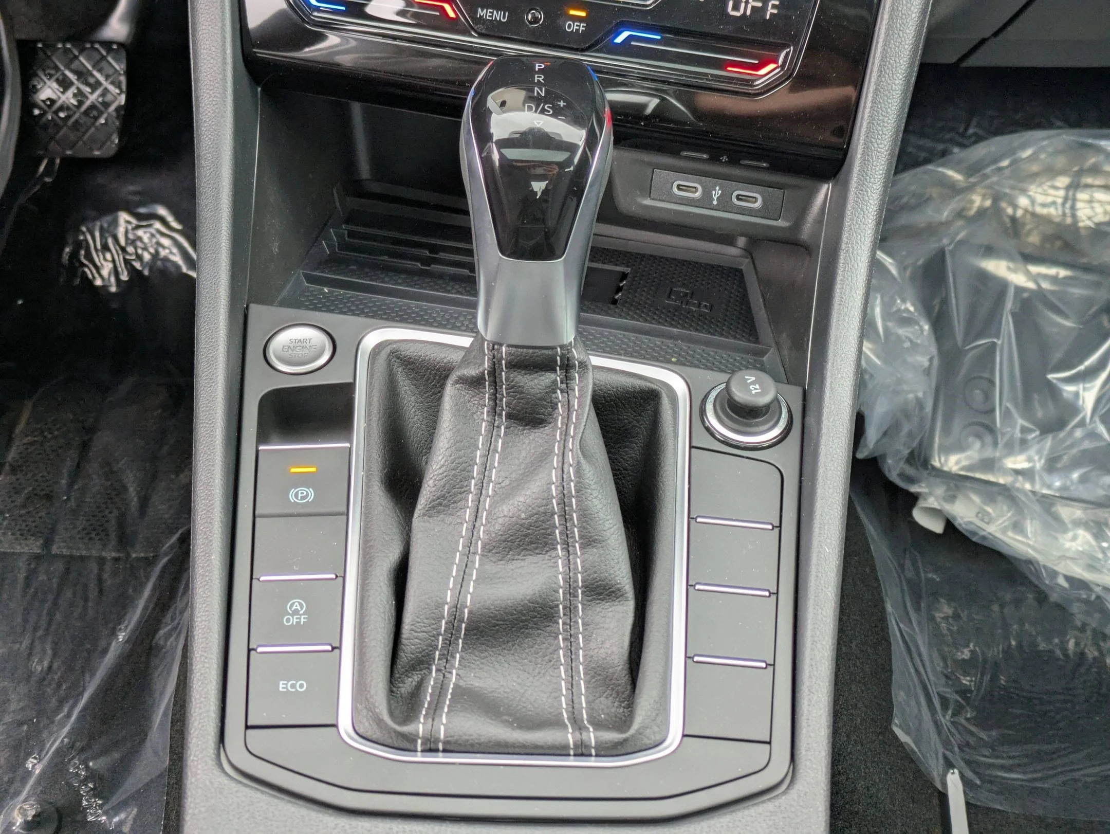 New 2026 Monterey Blue Pearl Volkswagen SE image 12