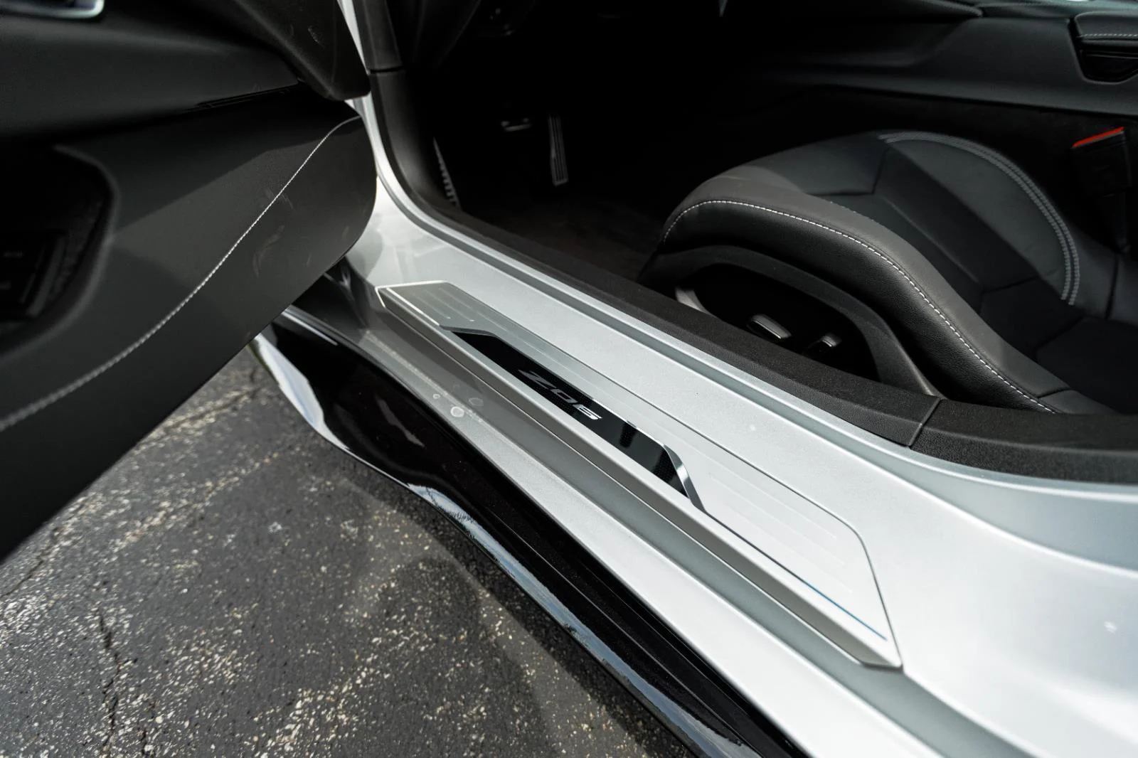 New 2026 Blade Silver Metallic Chevrolet 1LZ image 35