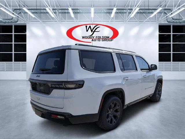 New 2026 Bright White Clear-Coat Exterior Paint Jeep Grand Wagoneer image 3