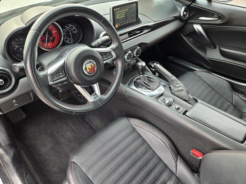 Used 2019 Pearl FIAT ABARTH CONVERTIBLE image 11