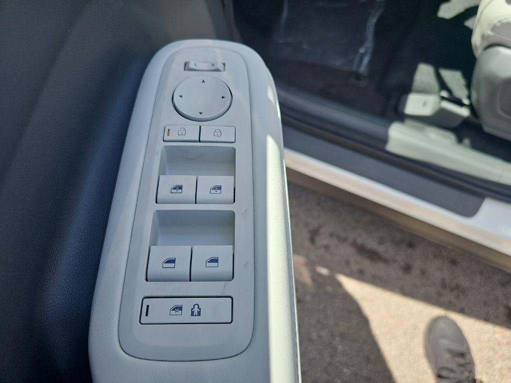 New 2026 White Hyundai SEL image 11