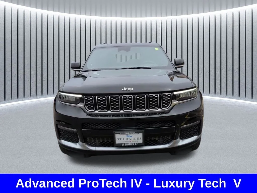 Used 2023 Black Jeep Summit image 2