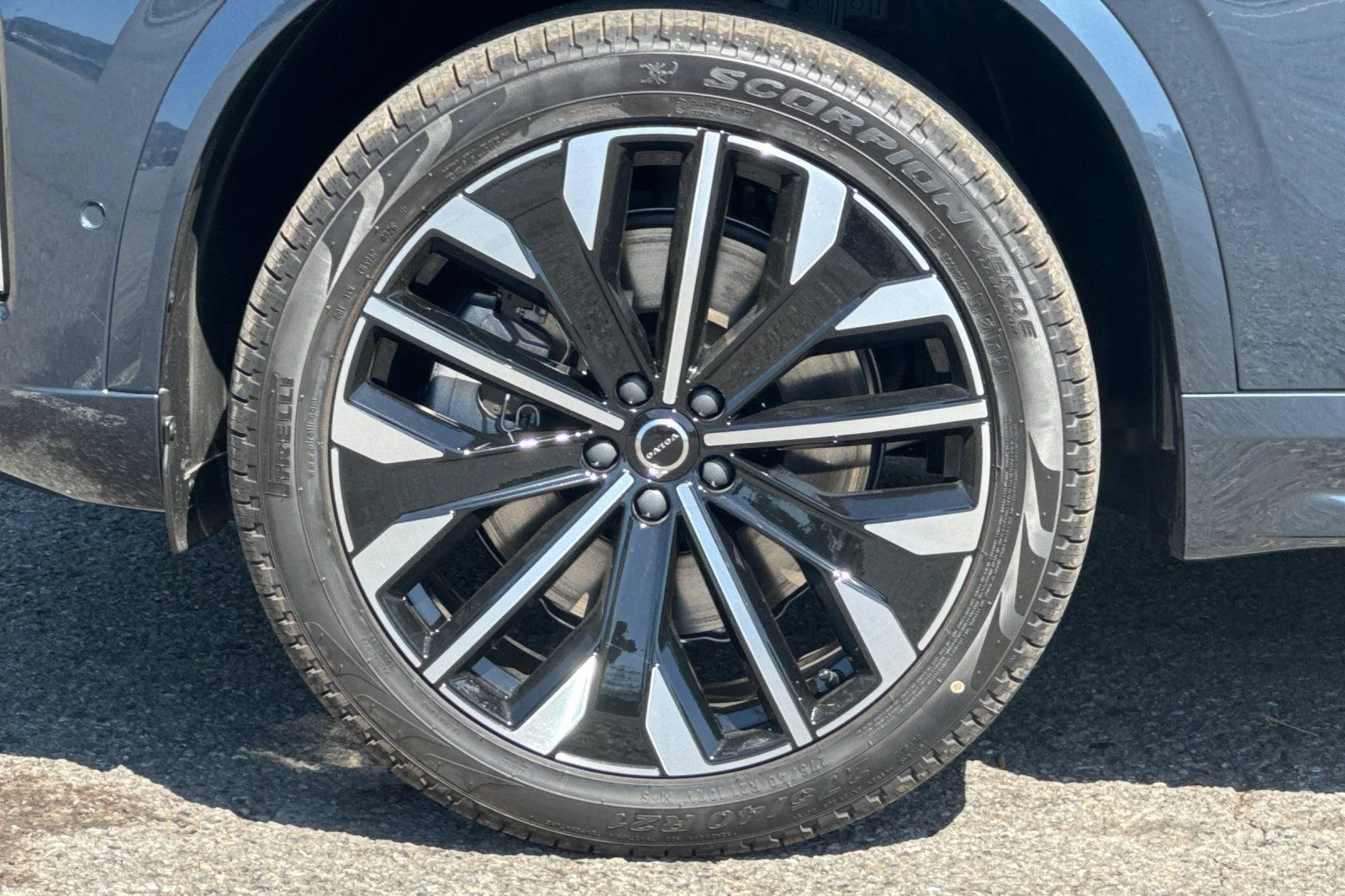 New 2026 Denim Blue Volvo T8 Plus 7-Seater image 11