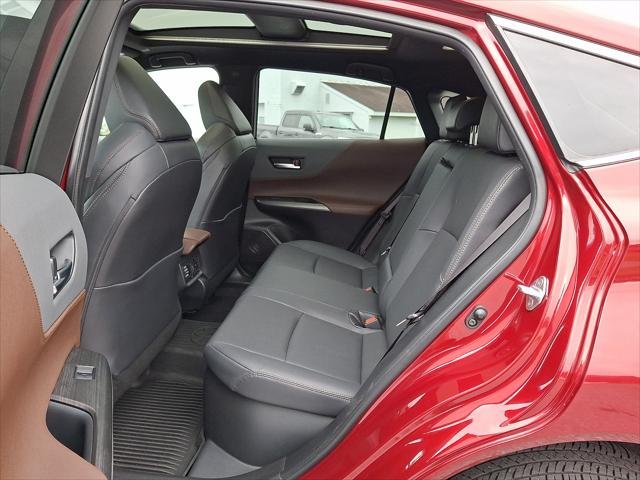 Certified Used 2023 RUBY FLARE PEARL Toyota  image 11