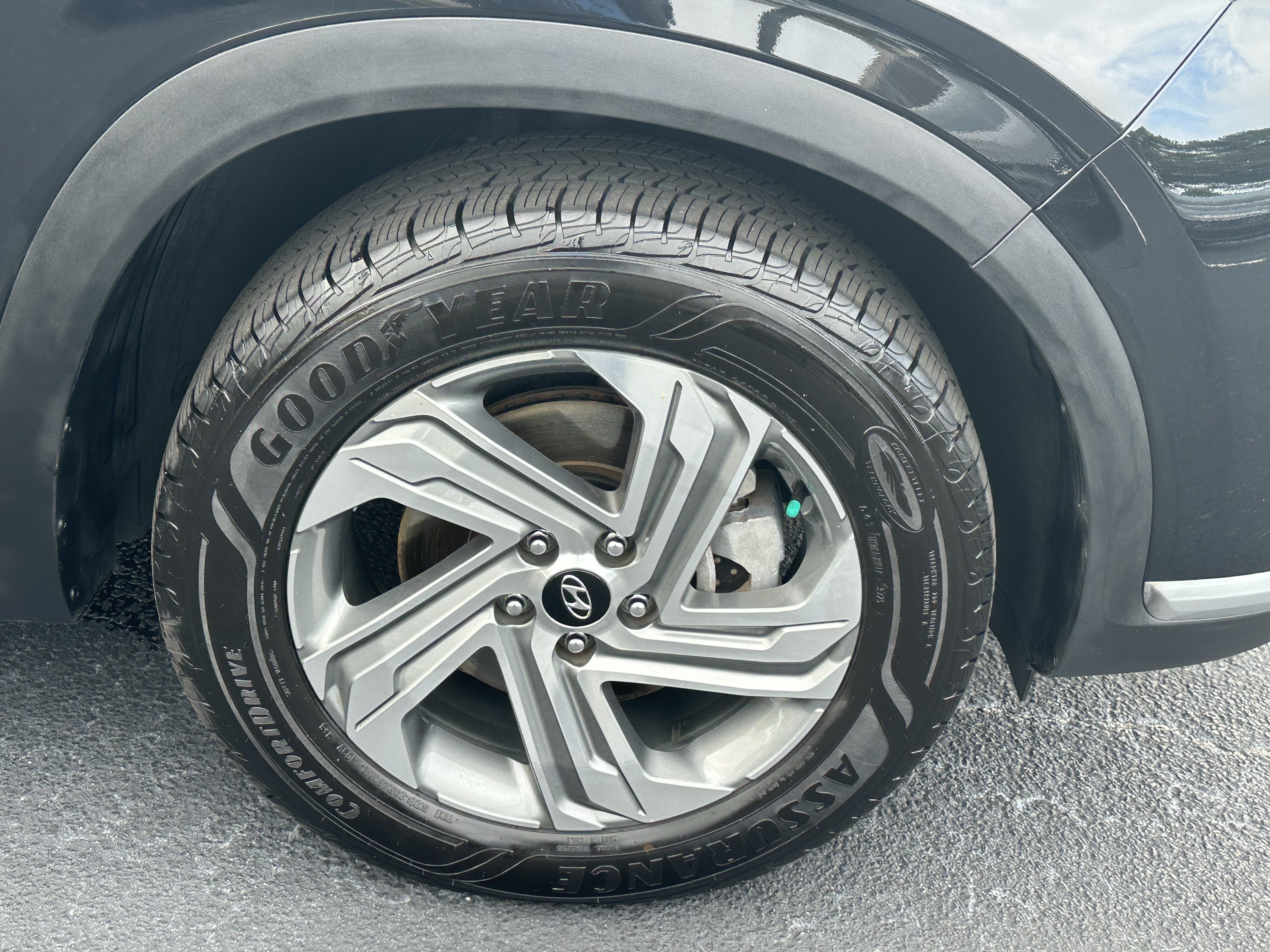 Used 2022 Twilight Black Hyundai SEL image 13