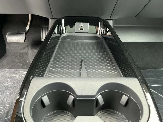 2025 Ford Mustang Mach-E Premium - Photo 22
