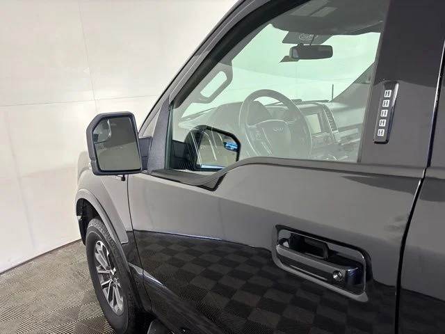 Used 2018 Black Ford XLT image 9