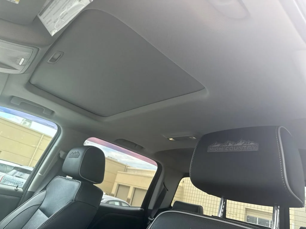 Used 2019 GRAPHITE METALLIC Chevrolet High Country image 10