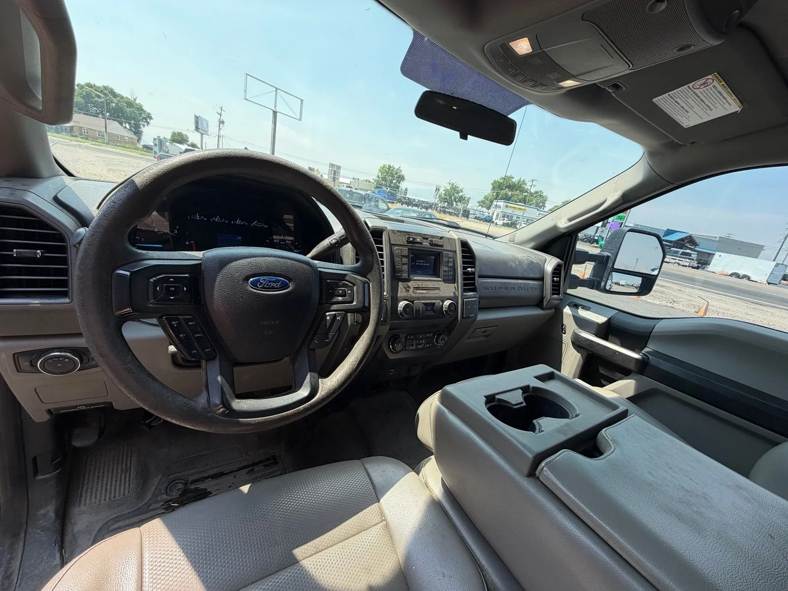 Used 2019 White Ford XL image 10