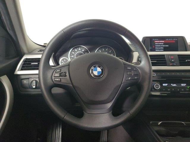 Used 2018 Jet Black BMW 320i xDrive image 15