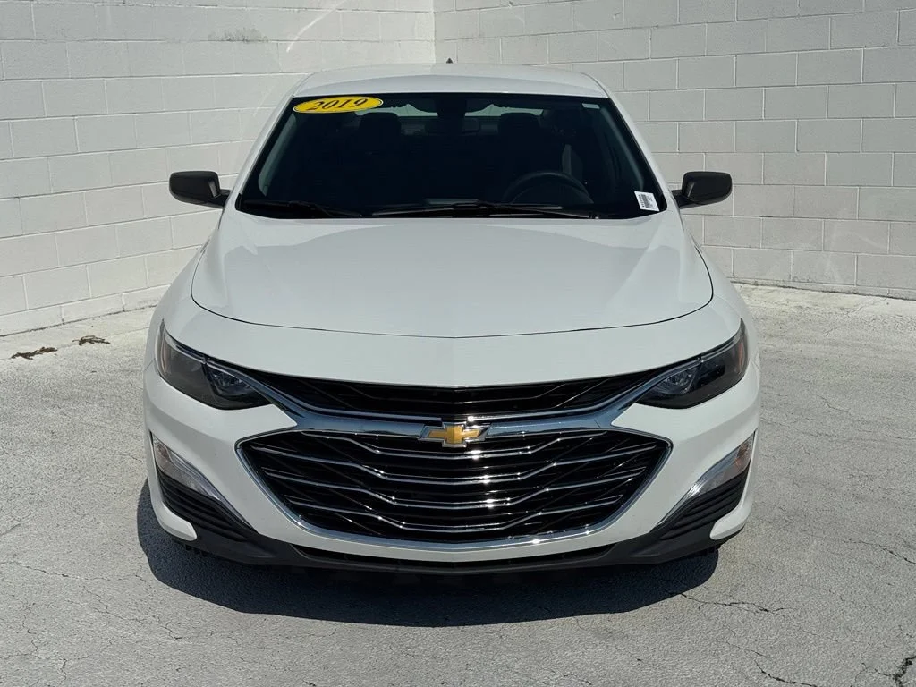 Used 2019 SUMMIT WHITE Chevrolet LS image 7
