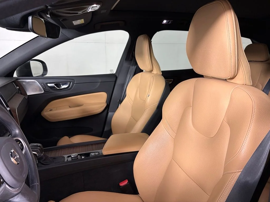 Used 2020 Gray Volvo T6 Inscription image 18