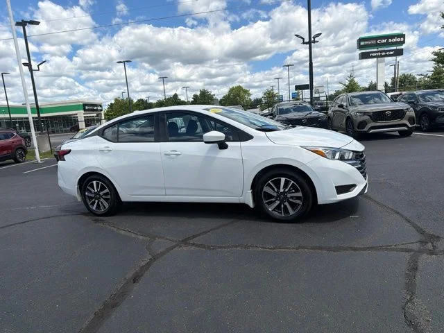 Used 2024 White Nissan 1.6 SV image 3