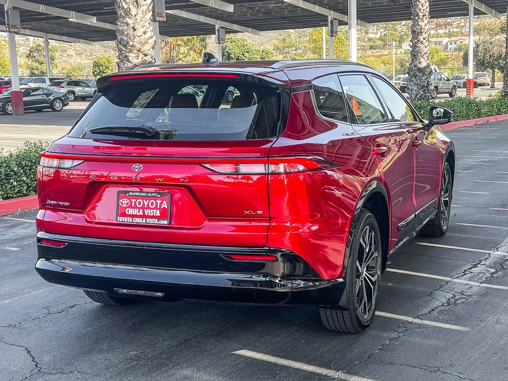 New 2026 Finish Line Red <sup>1</sup> Toyota  XLE image 6