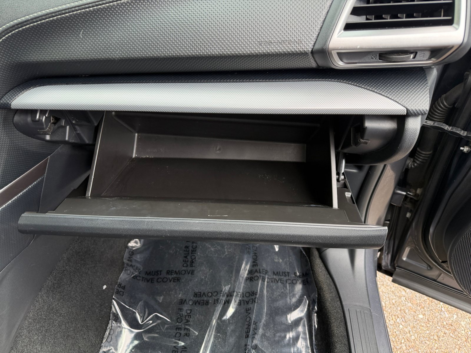 Used 2020 Magnetite Gray Metallic Subaru Limited image 32