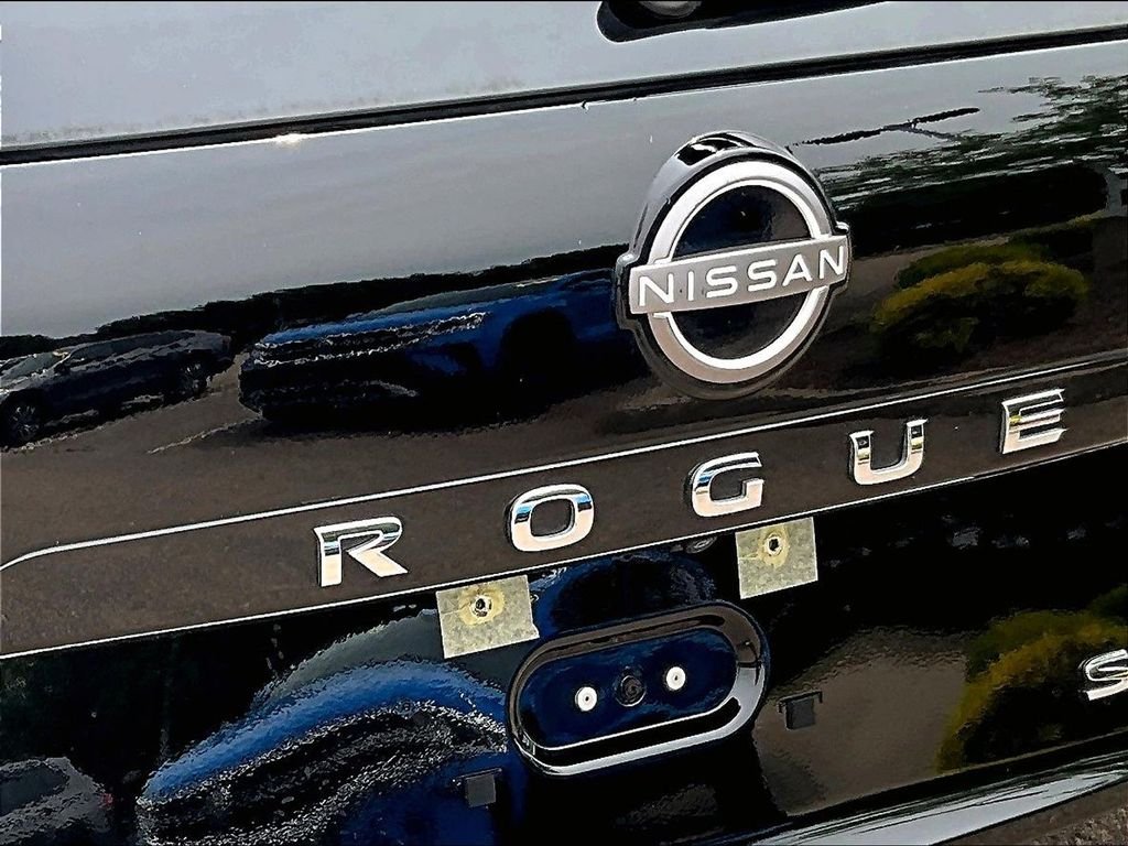 Used 2023 Black Nissan SV image 27