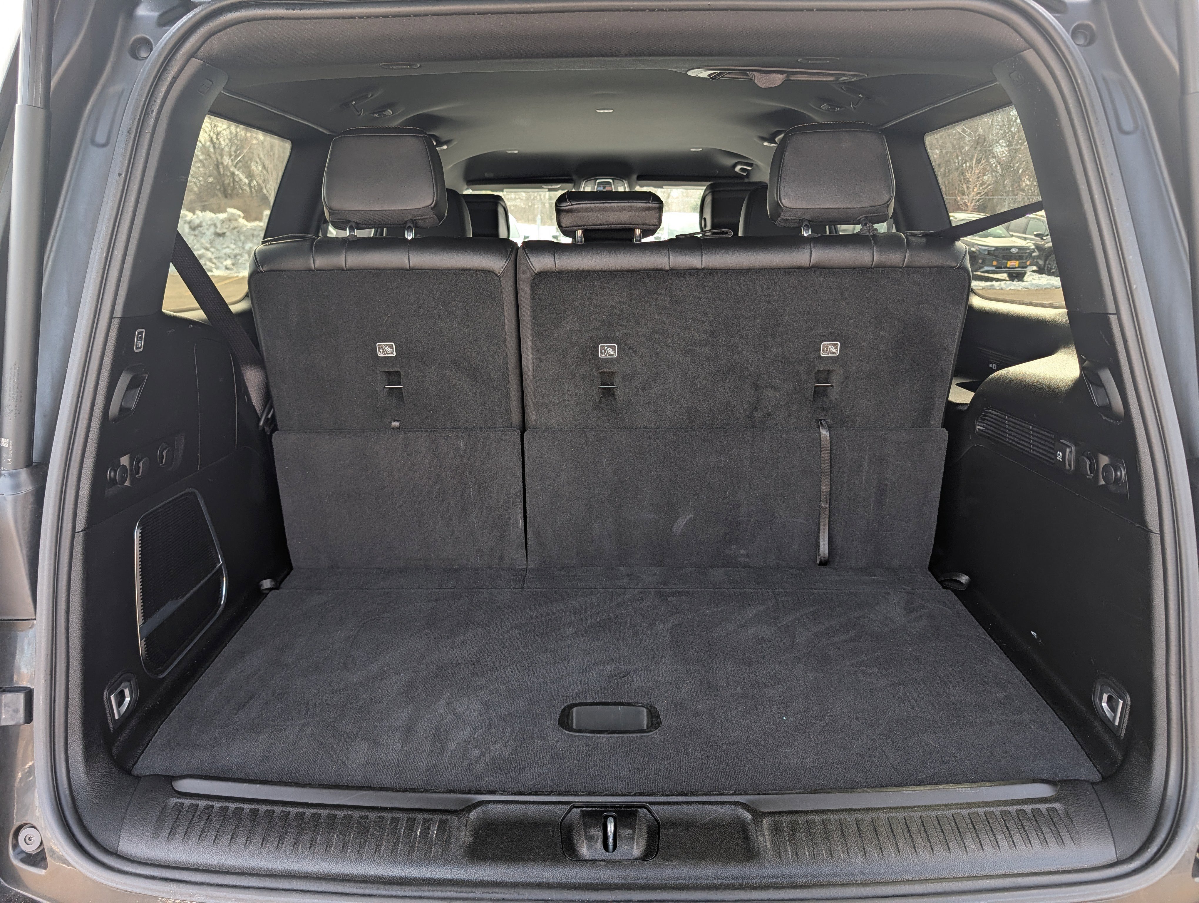 Used 2025 Diamond Black Crystal Pearlcoat Jeep 4WD image 18