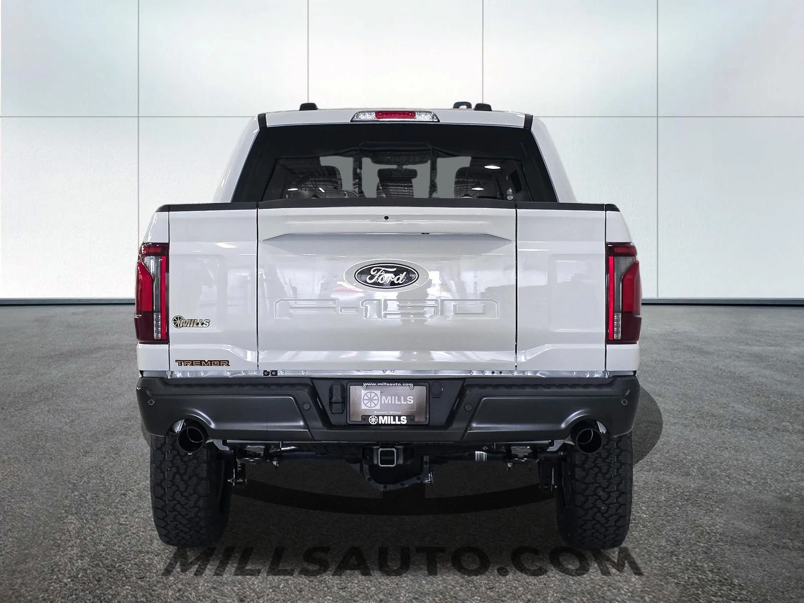 New 2025 Oxford White Ford Tremor® image 6