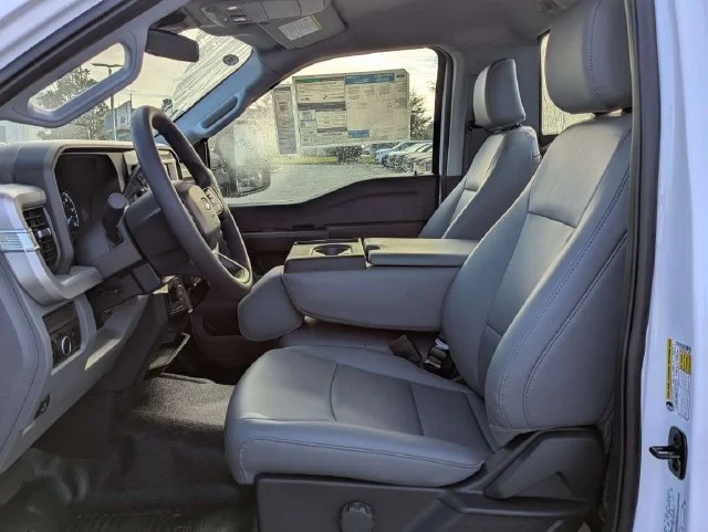 New 2027 Oxford White Ford F-250® XL image 14