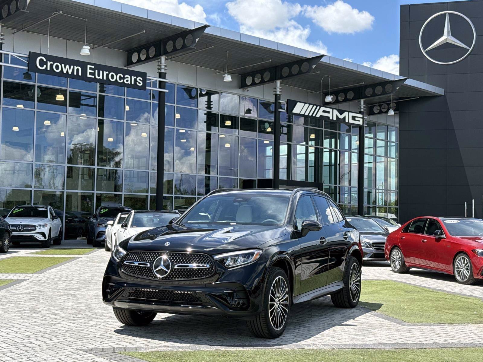 New 2027 Black Mercedes-Benz 300 SUV image 1