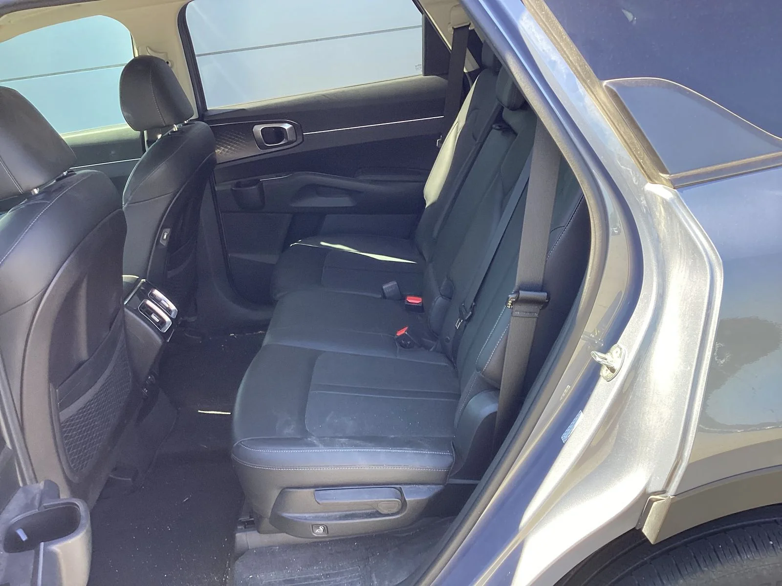 Used 2021 Silver Kia S image 6