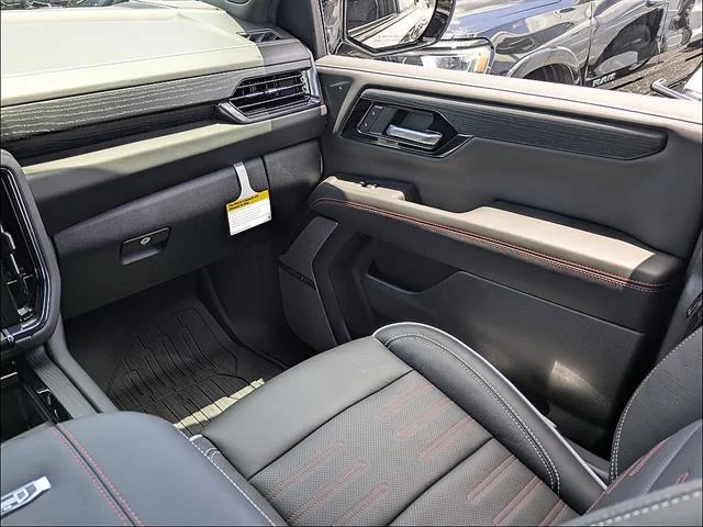 2026 GMC Yukon AT4 Ultimate - Photo 18