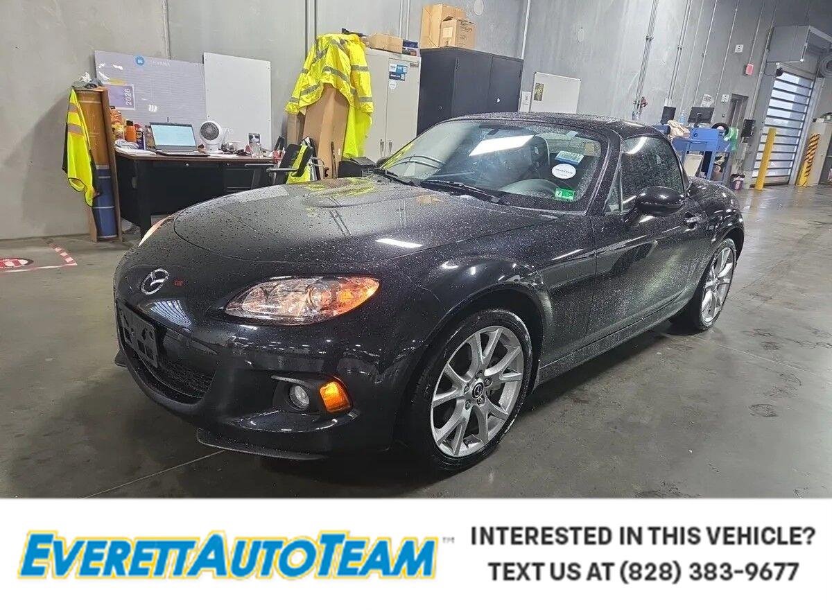 Used 2015 Jet Black Mazda Grand Touring image 1